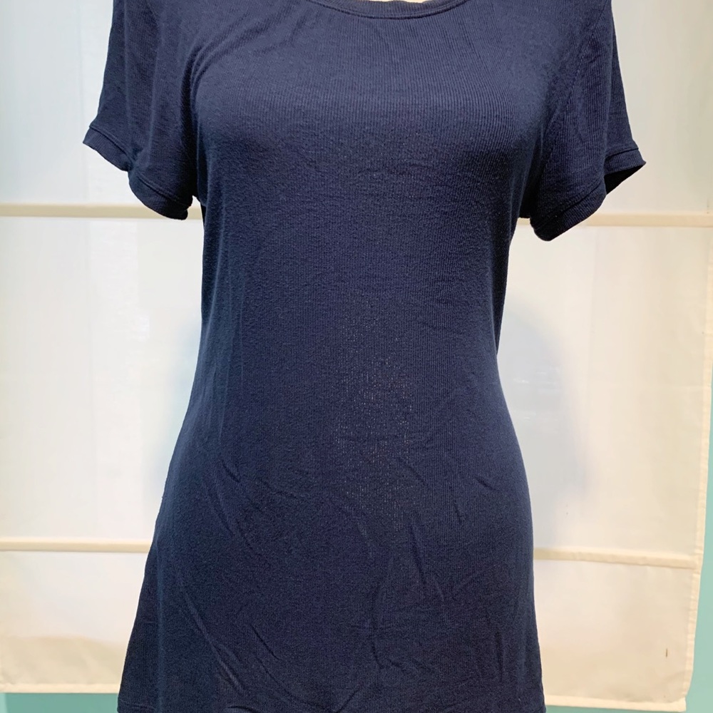 BCBGMAXAZRIA RIBBED TEE